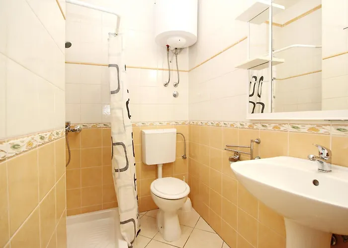 With Parking Space Baska, Krk - 18804 Apartmán Baška
