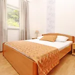 Διαμέρισμα With Parking Space Baska, Krk - 18804 Baška