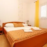 Διαμέρισμα With Parking Space Baska, Krk - 18804